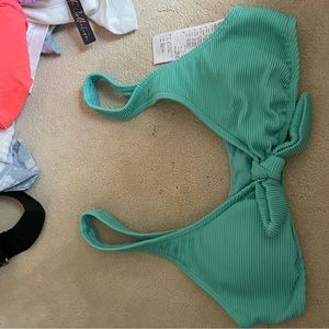 Billabong bikini top